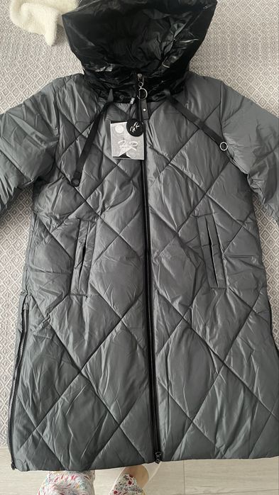 Продам демисезонную  куртку