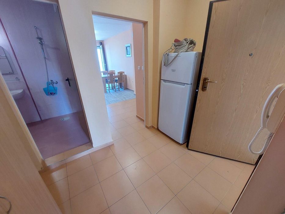 Продава се Двустаен апартамент в Бургас, Долно Езерово - 73 кв.м за 1507 €/кв.м - Снимка #5