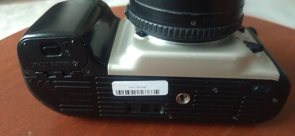 Nikon F50 плёночный