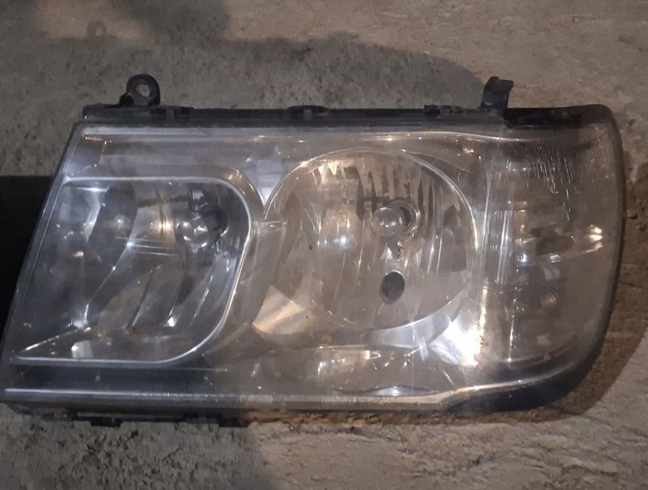 Продам фары на крузак 100