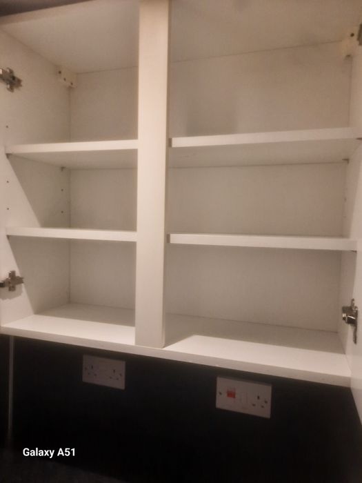 Предлагам почистване по домове и офиси.
Искам да помогна на хора, коит