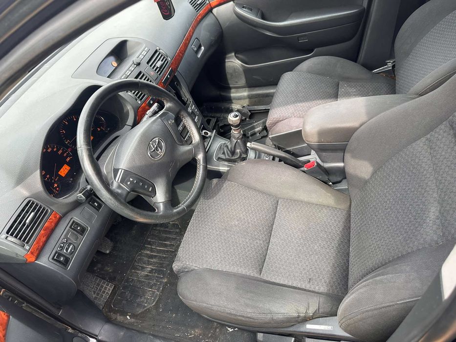 НОВ ВНОС !! НА ЧАСТИ Toyota Avensis 2.2 177Д-Кат 2005г ПЕРФЕКТНИ ДЮЗИ