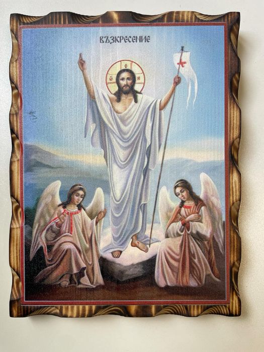 Икона върху застарено дърво