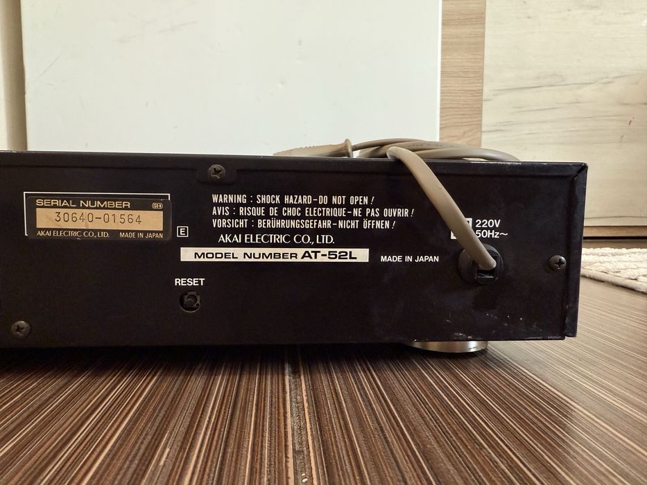 Akai AT-52L Тунер