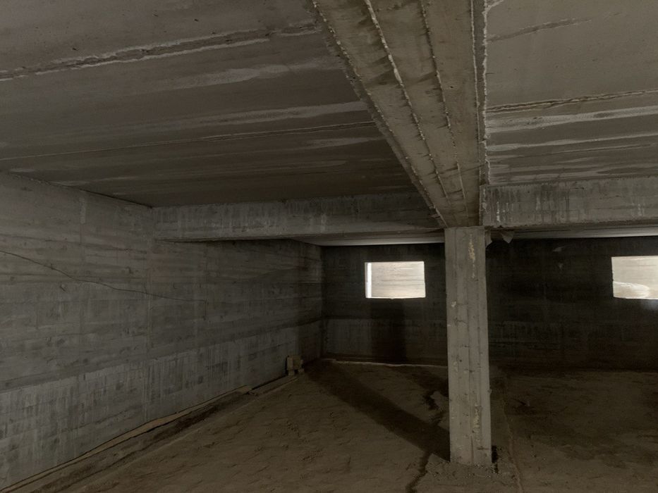 Срочно мехнатда участка сотилади ЖУДА ЗУР ЛОКАЦИЯ- 2 ярим сотик