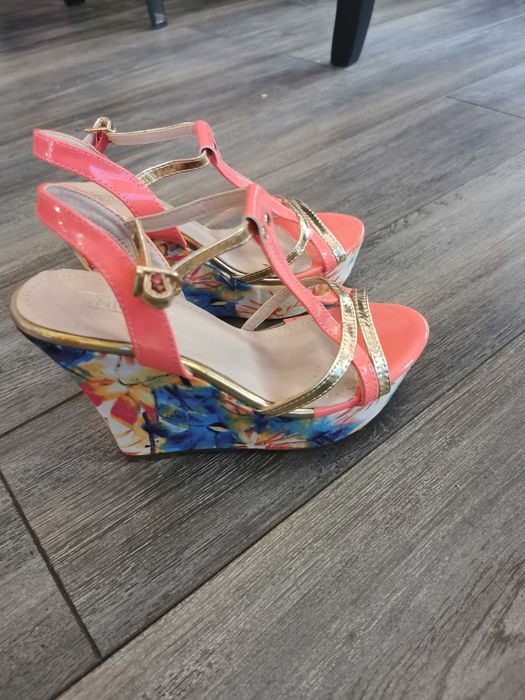 Намалени бални обувки