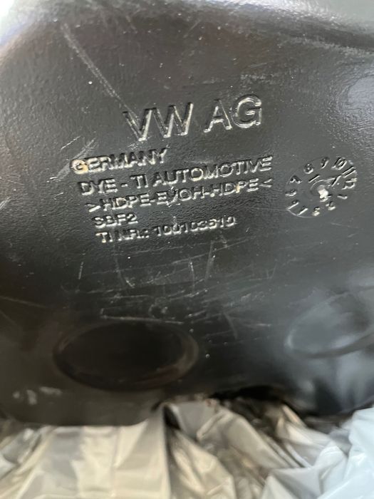 Резервоар за гориво на Audi A3 2016 5Q0201022EG