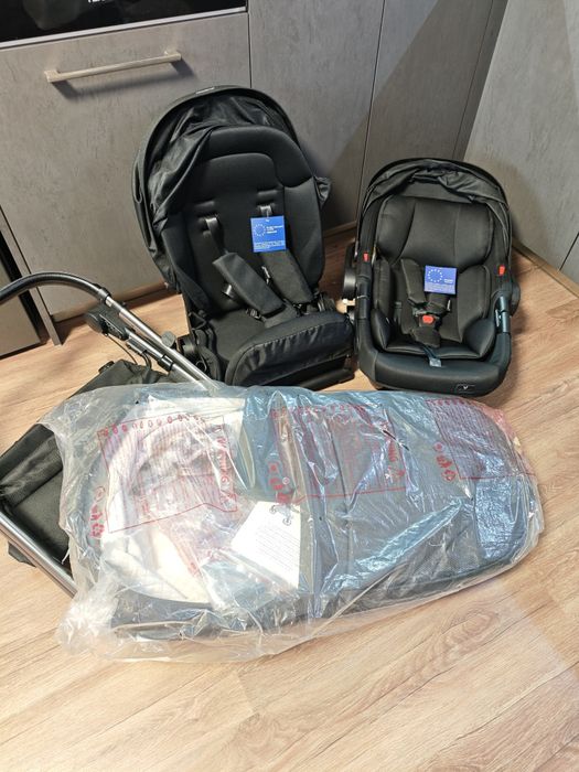 Комбинирана количка 3 в 1 Unique Black