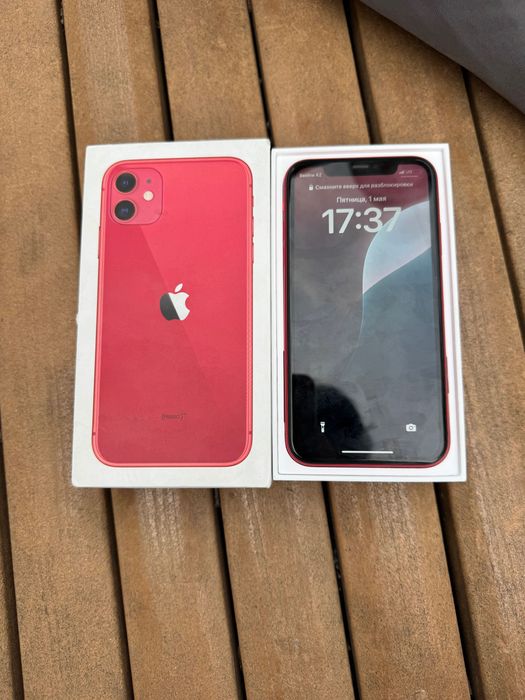 iPhone 11 red идеал