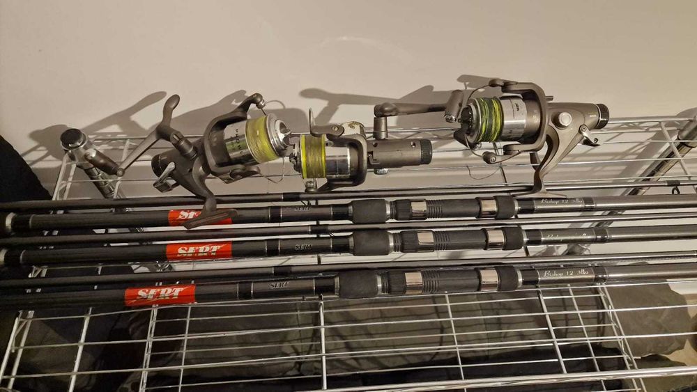 Set complet rodpod + 3 lansete cu mulinete crap SERT, 3,60m, doua tronsoane