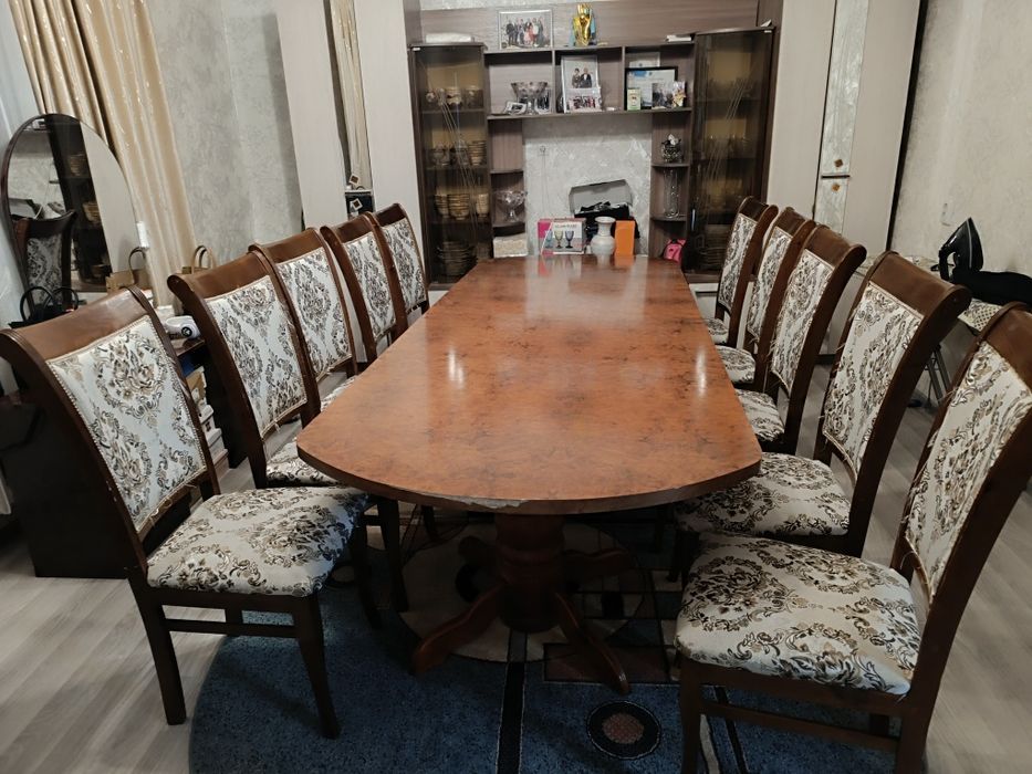Продам стол со стульями