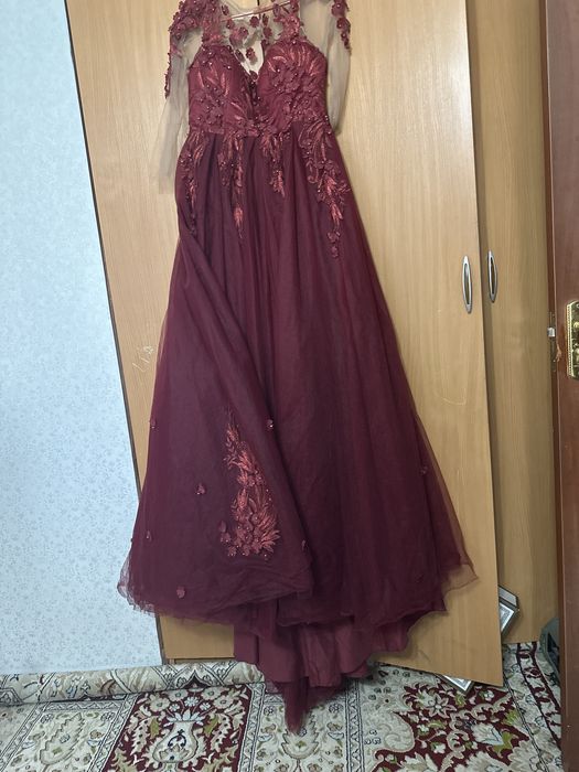 Продается вечернее платье