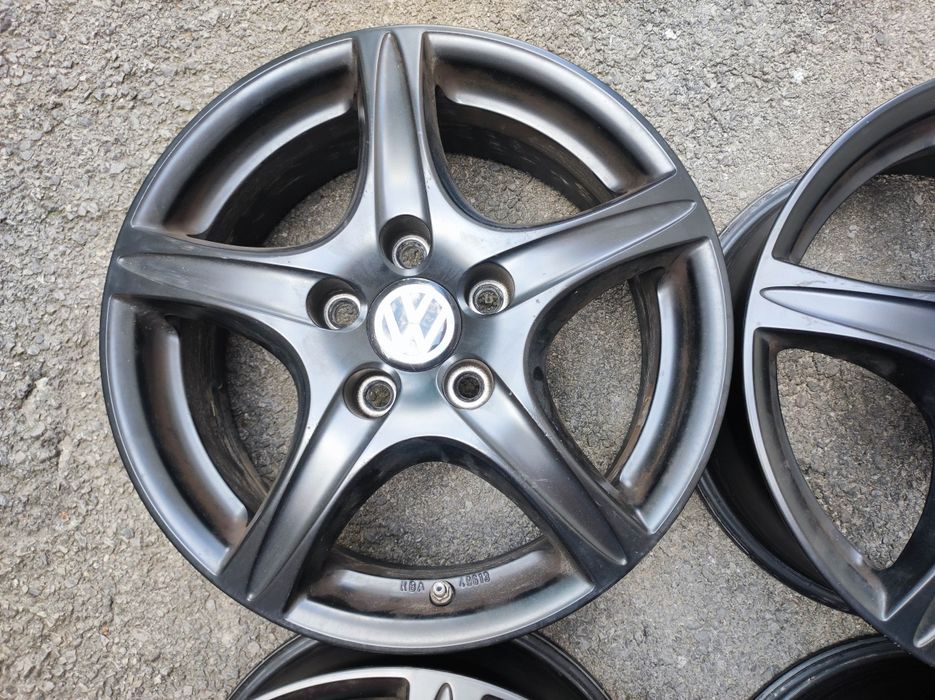 Фолксваген/VW; 5x112; 16 цола 4 бр. Лети черни джанти