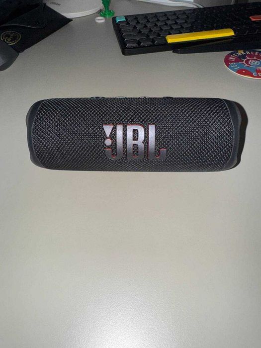 JBL Flip 6 - În stare foarte bună