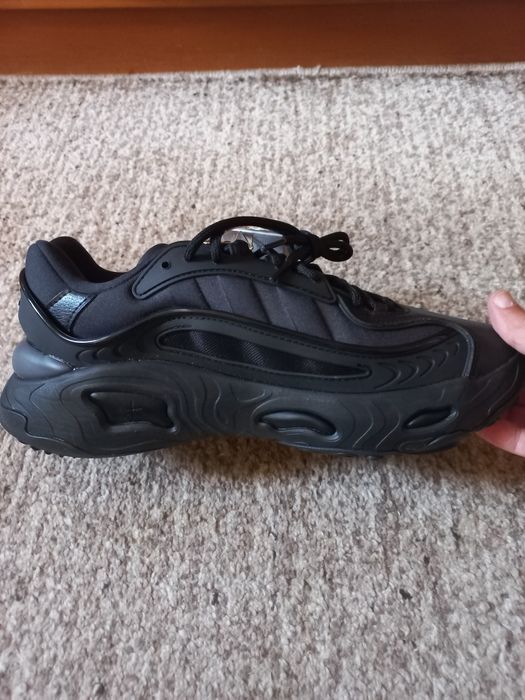 Adidasi noi nepurtati