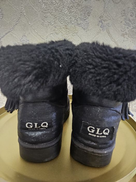 Продам угги 38 р за 3000 тг