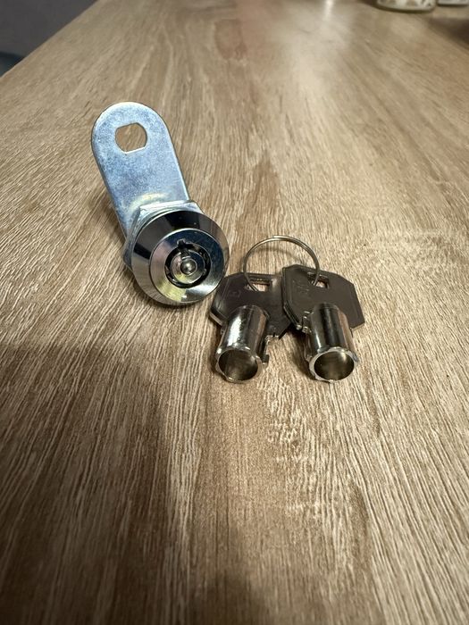 Секретна ключалка за пощенска кутия или шкаф.