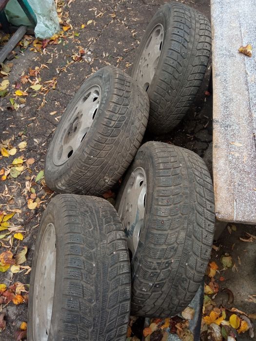 Зимние шины с дисками на мерседес