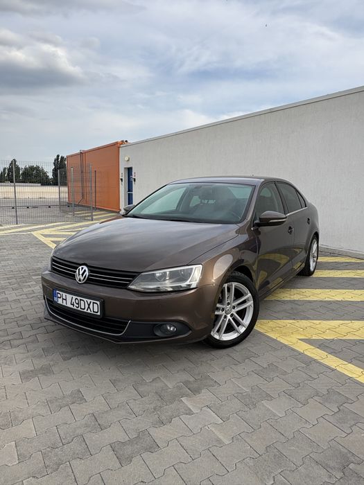 Volkswagen Jetta 1.6 TDI DSG – 10/2011 | Foarte bine întreținută | Preț negociabil