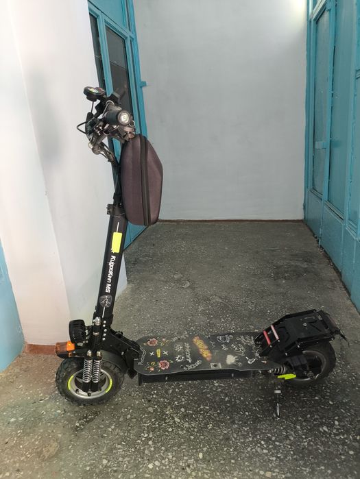 Продам электросамокат KugooKirin m5