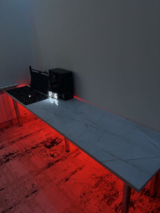 Компьютерный стол 2.70метр