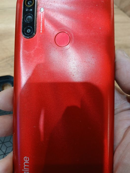 Продам смартфон Realme C3