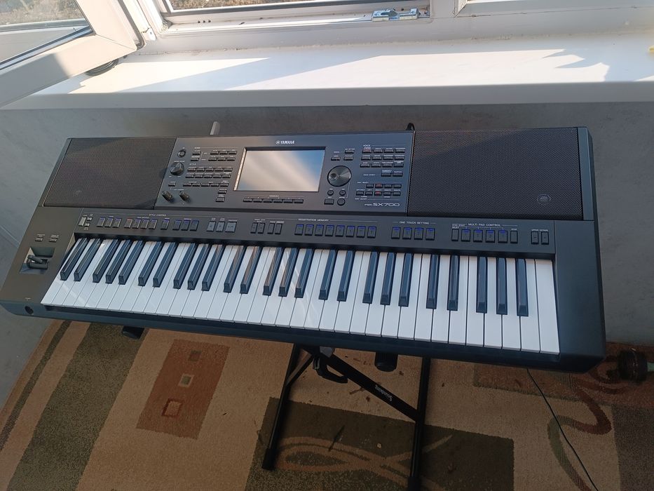 Yamaha psr sx-700