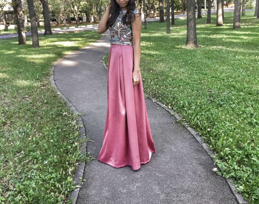 Продам платья вечерние