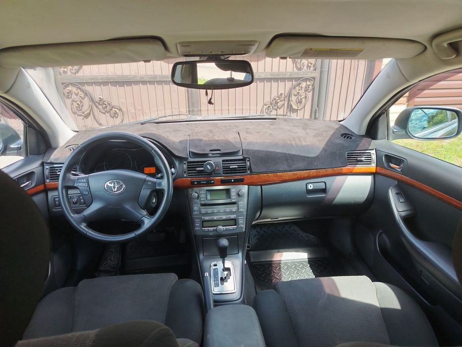 Продам тойота Авенсис