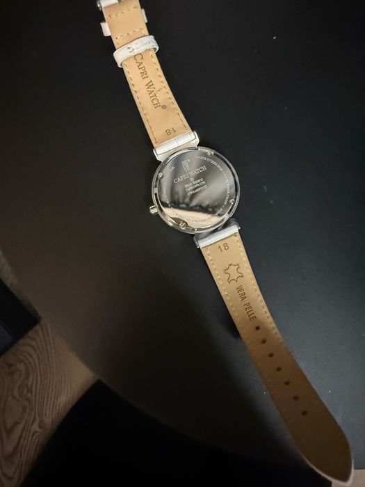 Часовник capri watch