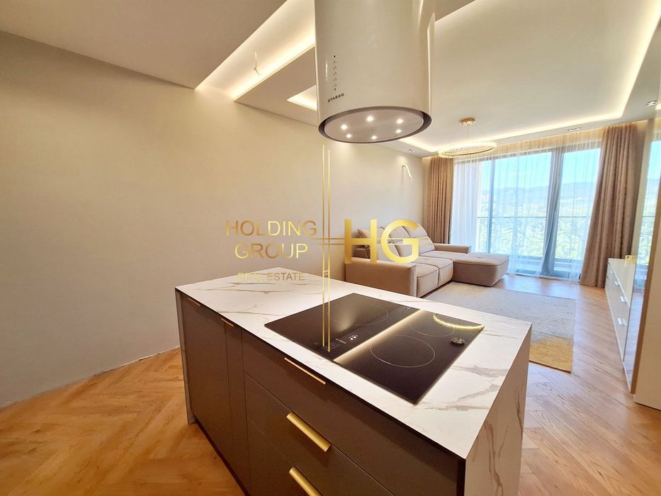 Продава се Двустаен апартамент в к.к. Св.Св. Константин и Елена - 71 кв.м за 2240 €/кв.м - Снимка #1