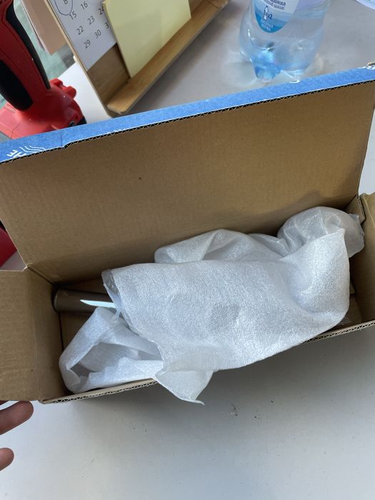 Держатель запасного рулона бумаги