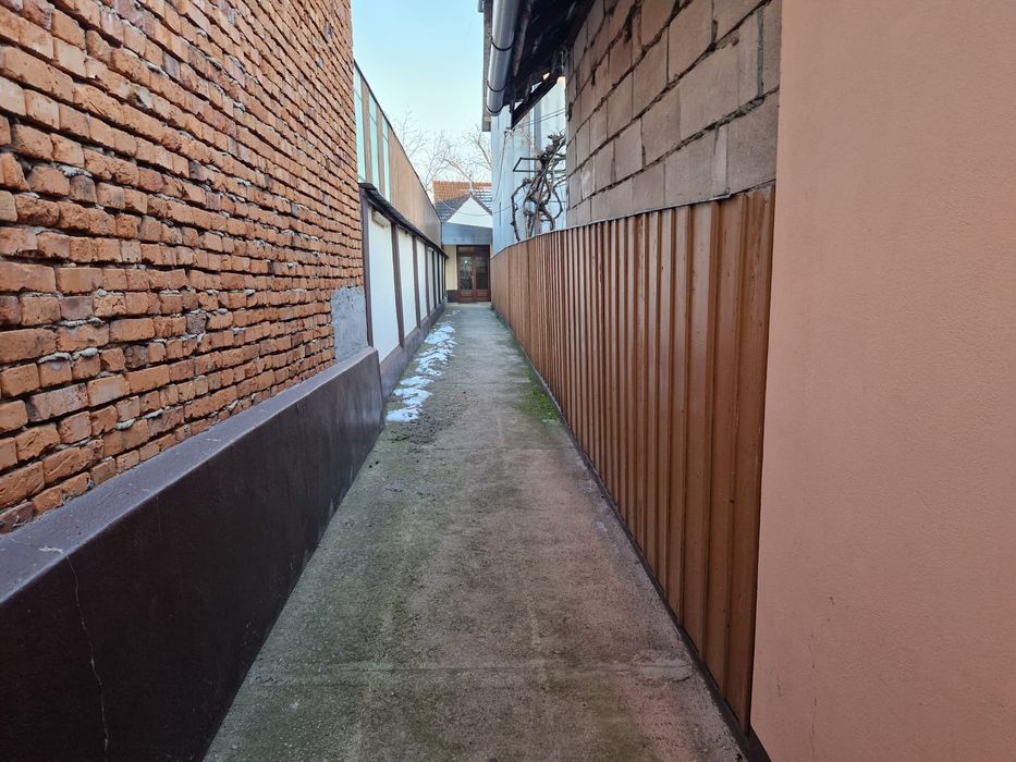 Pret nou.    Beius,Vanzare proprietate centru