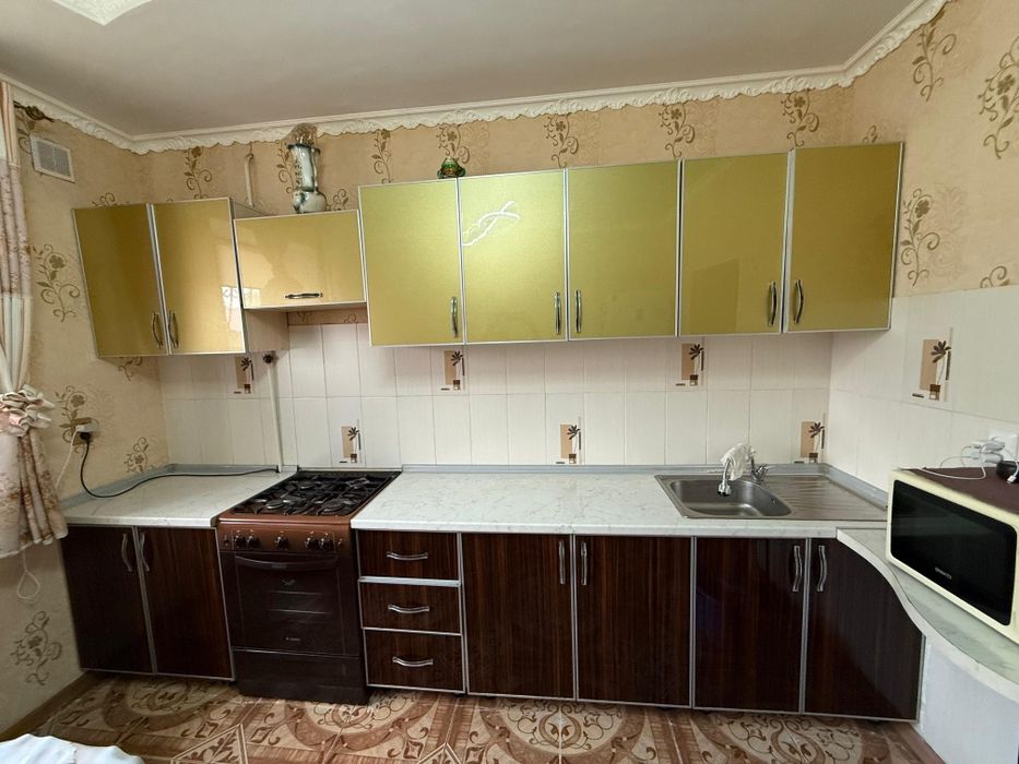 Кухонные гарнитуры с мойкой, смесителем, сифон,