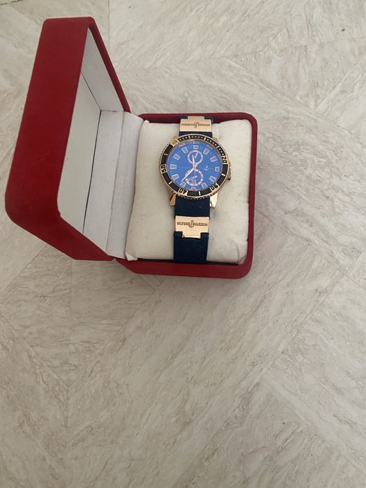 ULYSSE nardin часы