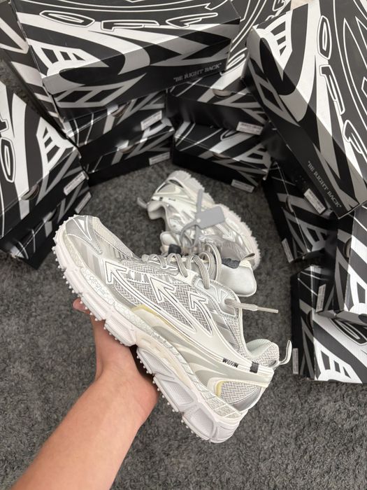 Off-White Be Right Back