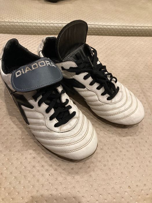 Детски бутонки DIADORA 36 номер.  Запазени !