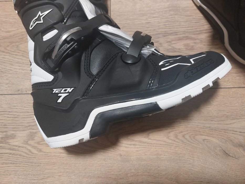 Цена БЕЗ АНАЛОГ - Непромокаеми ботуши със става Alpinestars Tech 7 Drystar - 42 номер