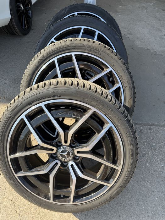 Mercedes 19" Amg night + Hankook 245/40/19