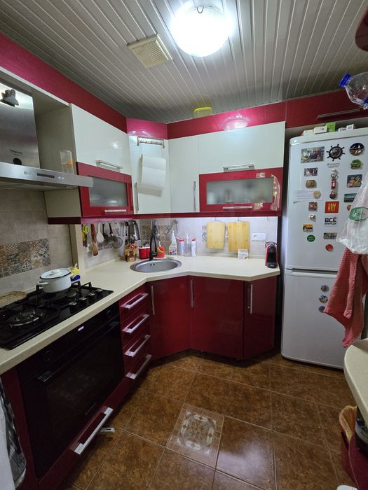 Буз-1 продаётся квартира 4/5/5 метро БИЙ