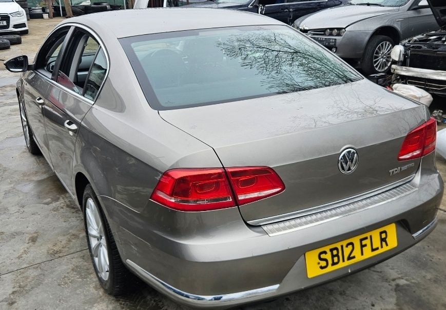 Bara Spate Lc8y b7 Capac Portbagaj b7 lc8y Tripla Passat B7