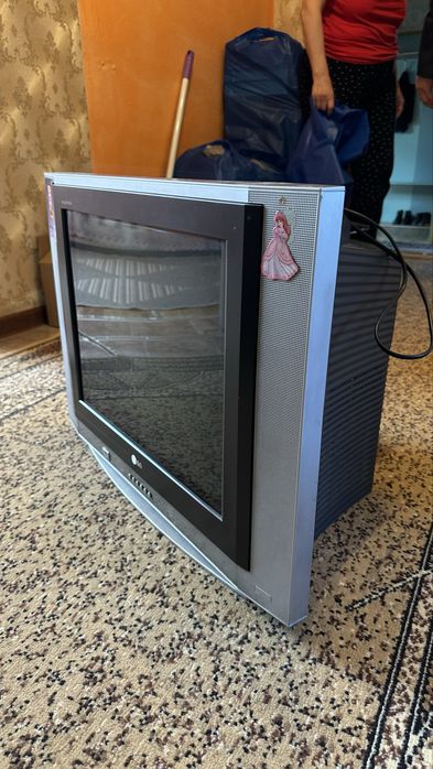 Продам телевизор