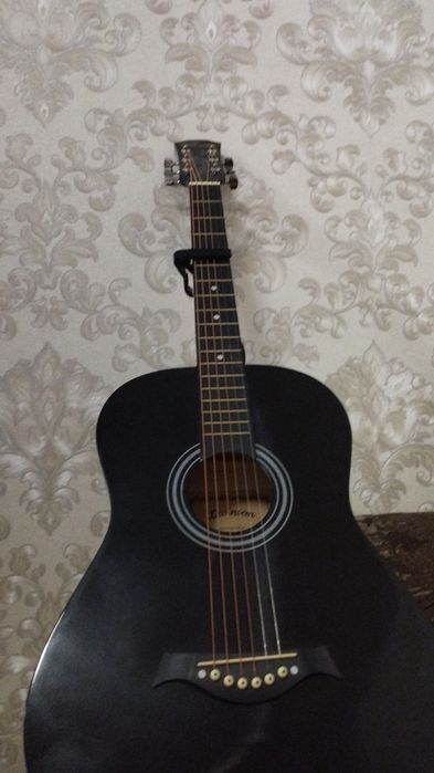 Levinson LA-R38V гитара