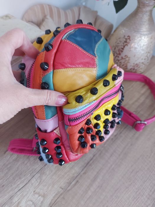 Дамска раница от естествена кожа