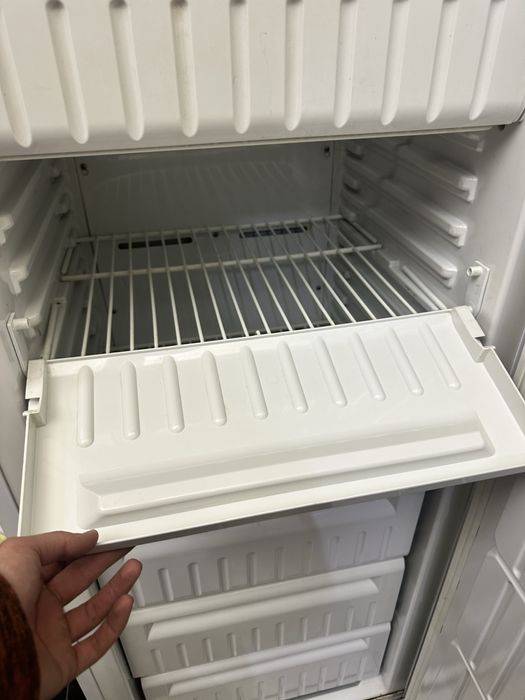 Продам морозильник