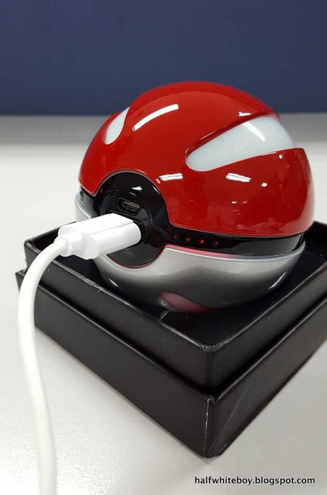 Супер мощна външна батерия Pokemon Powerball 100W 25 000mAh (лека и преносима)