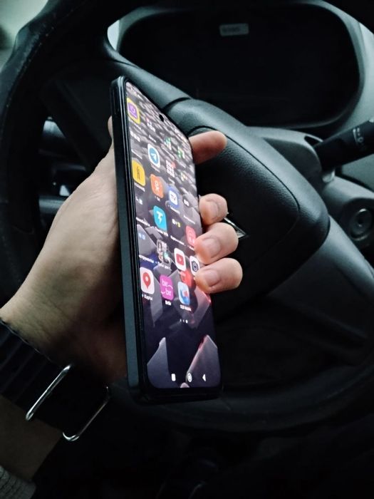 Redmi 15 8/256 2-ta black pochti yengi  im otgan