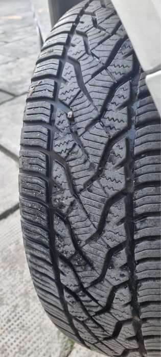 Vând Volkswagen Golf V