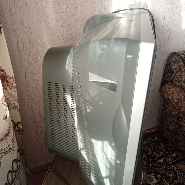 Отдам даром телевизор