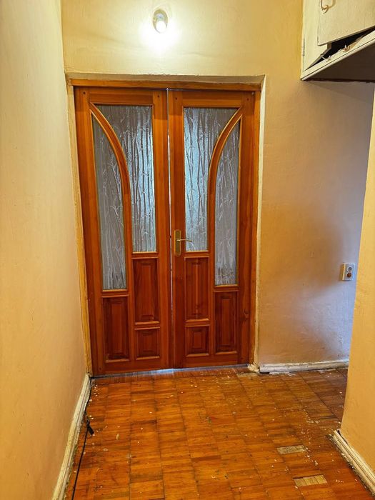 Продажа 1/3/5 на массиве Ахмад Югнакий, балкон 2х3
Чистая 
Санузел сов